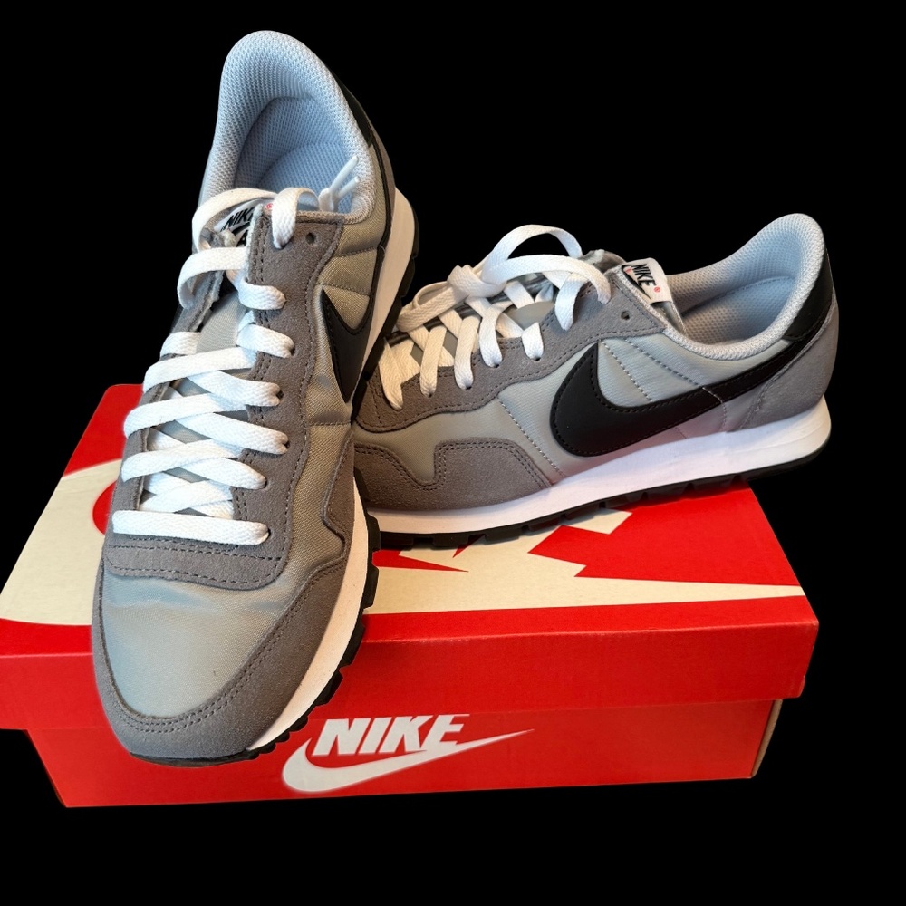 Nike Air Pegasus 83 – Wolf Grey/Black – Men’s Size 9 – NIB